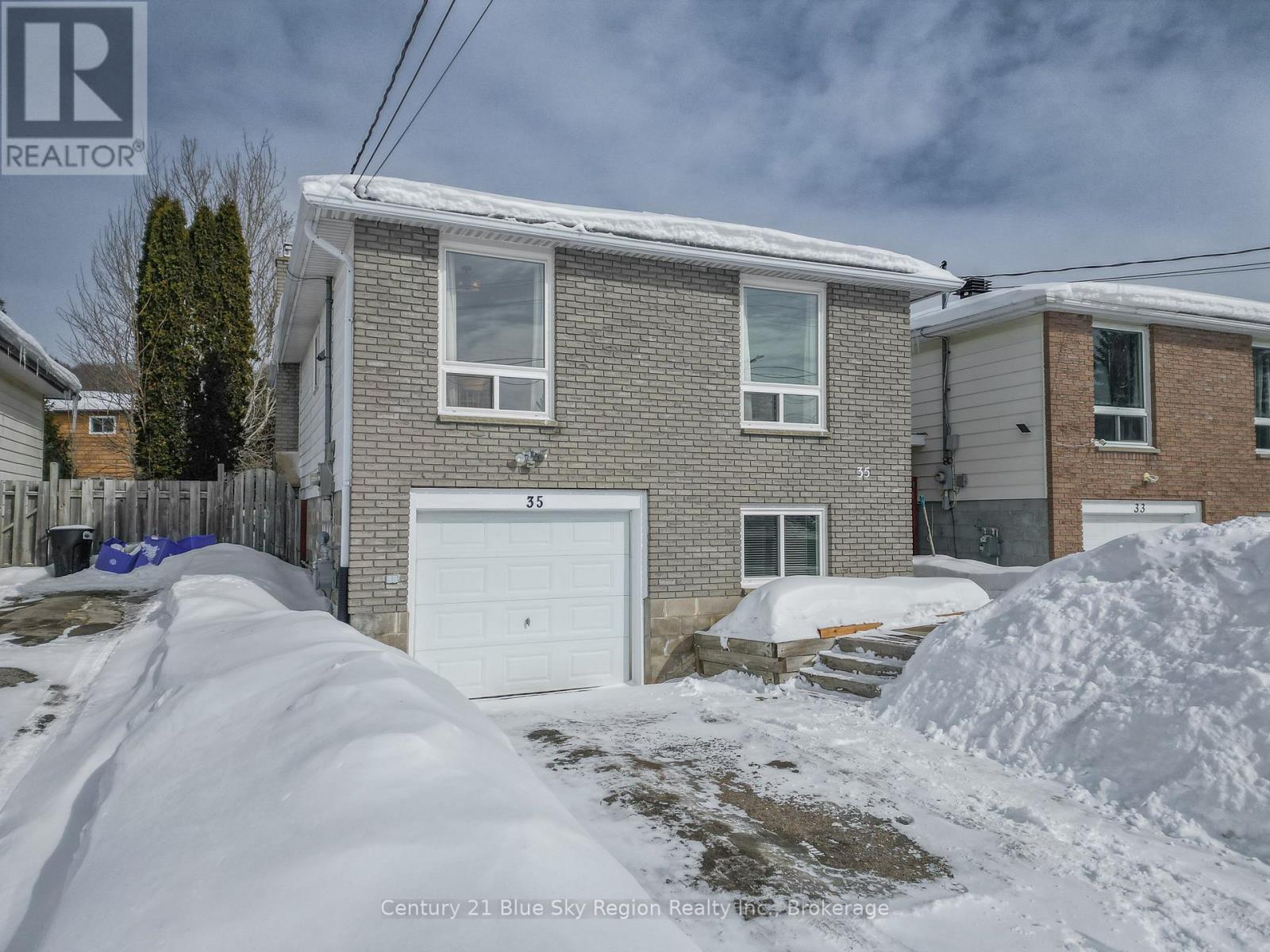 35 Mcgibbon Street, North Bay, Ontario  P1B 8T5 - Photo 2 - X12818504