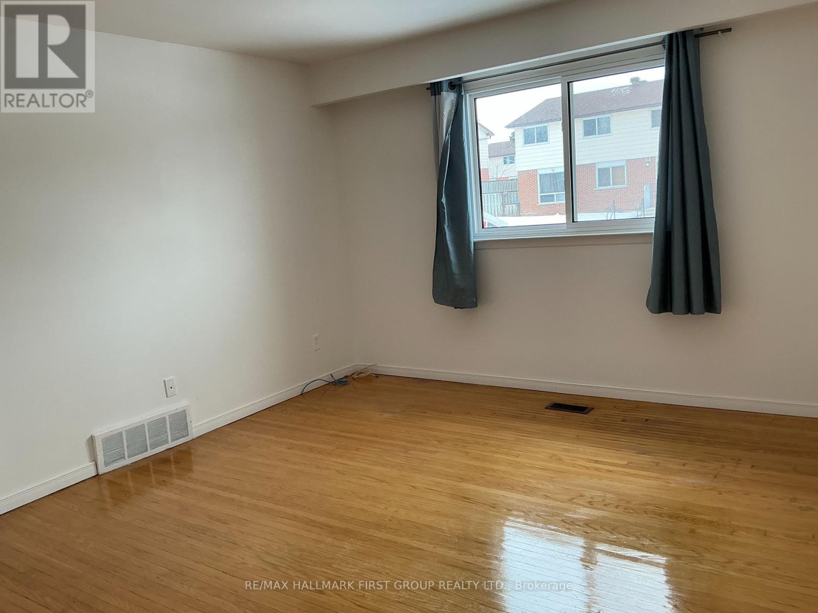 1 - 361 Linden Street, Oshawa (Donevan), Ontario  L1H 6R6 - Photo 6 - E12818502