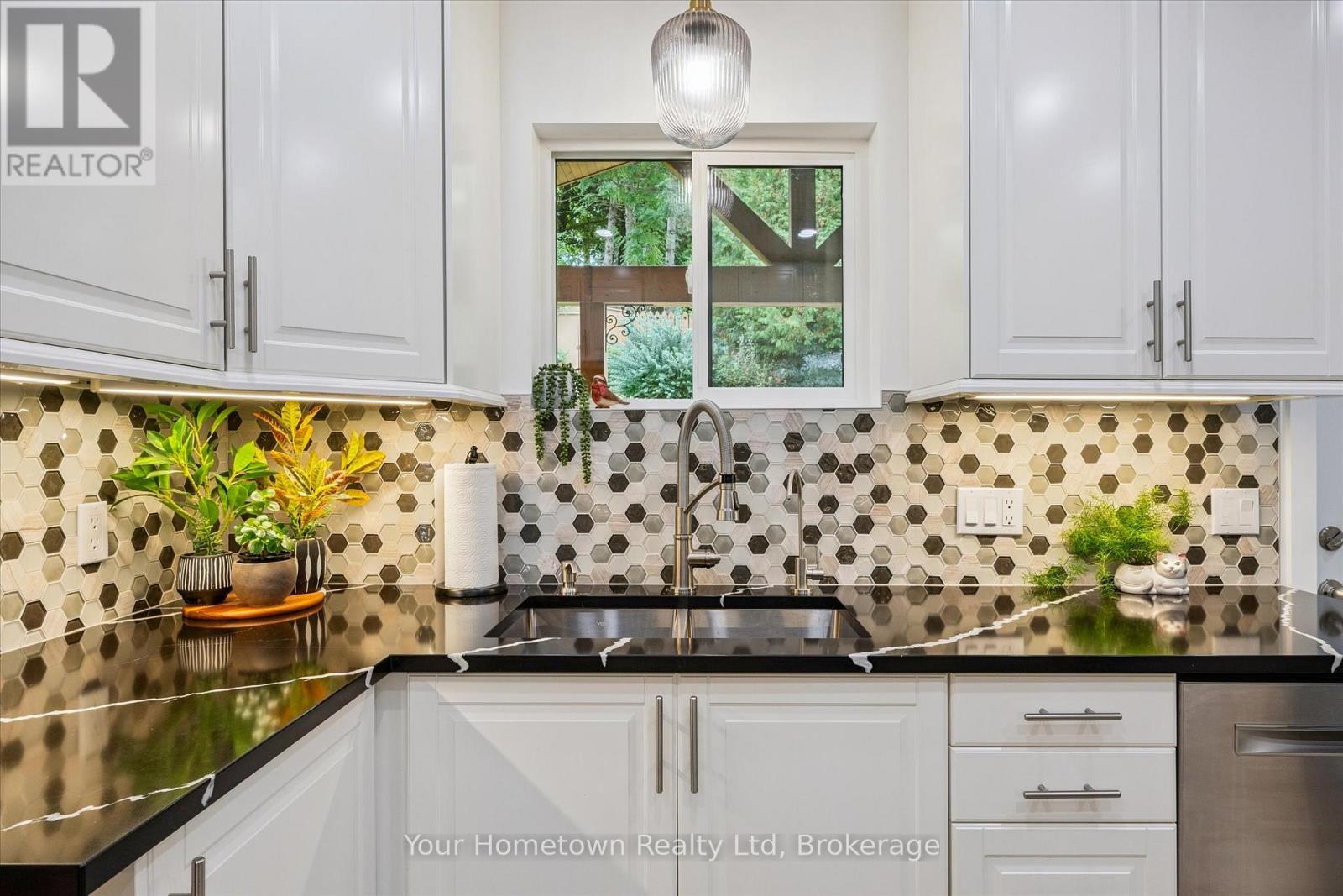 57 Water Street E, Centre Wellington, Ontario  N0B 1S0 - Photo 14 - X12818346