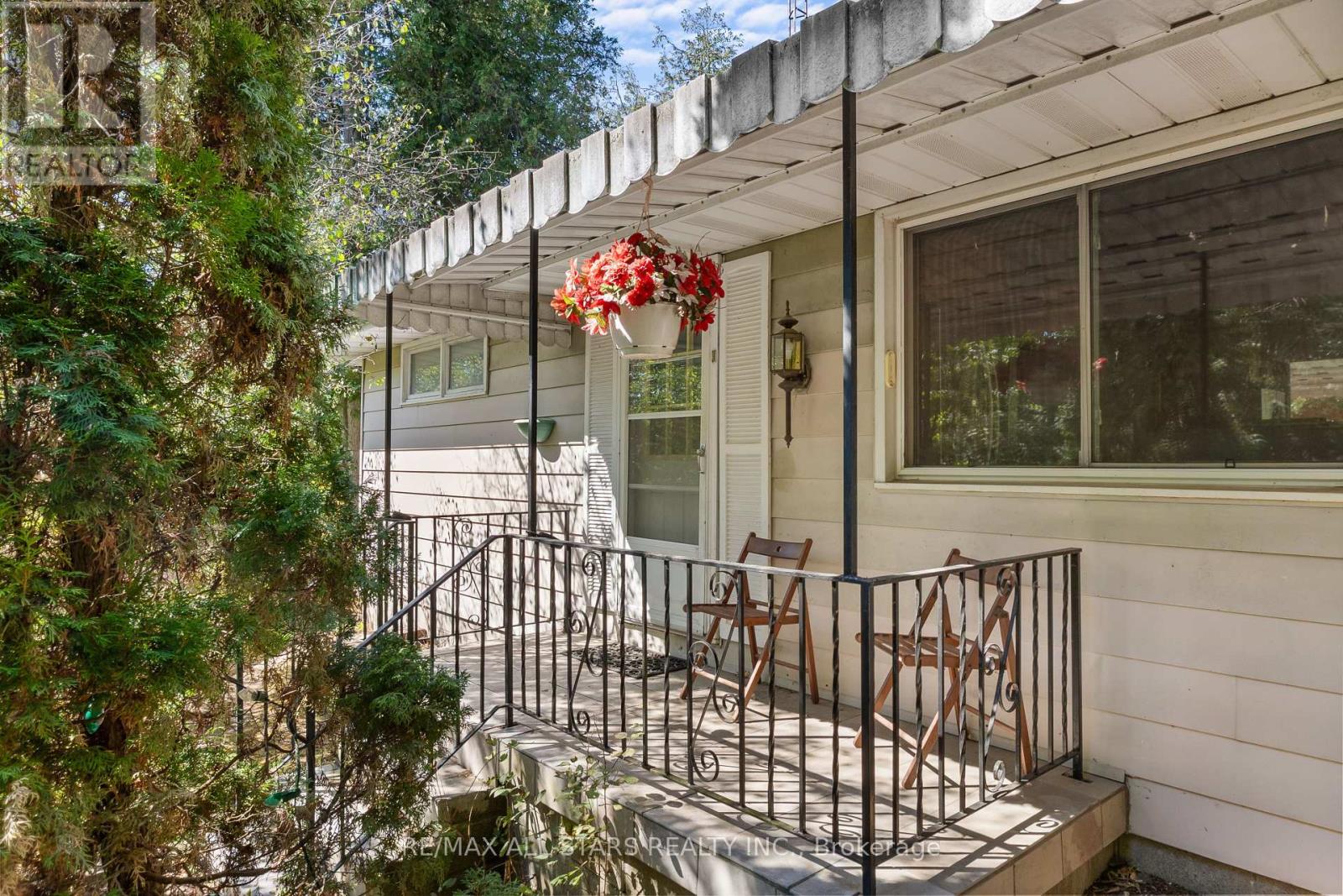 242 Francis Street E, Kawartha Lakes (Fenelon Falls), Ontario  K0M 1N0 - Photo 4 - X12818420