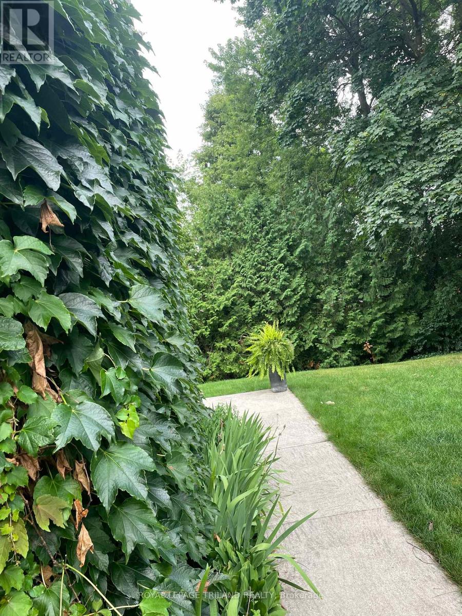 88 Salem Court, London South, Ontario  N6K 1S9 - Photo 30 - X12818350