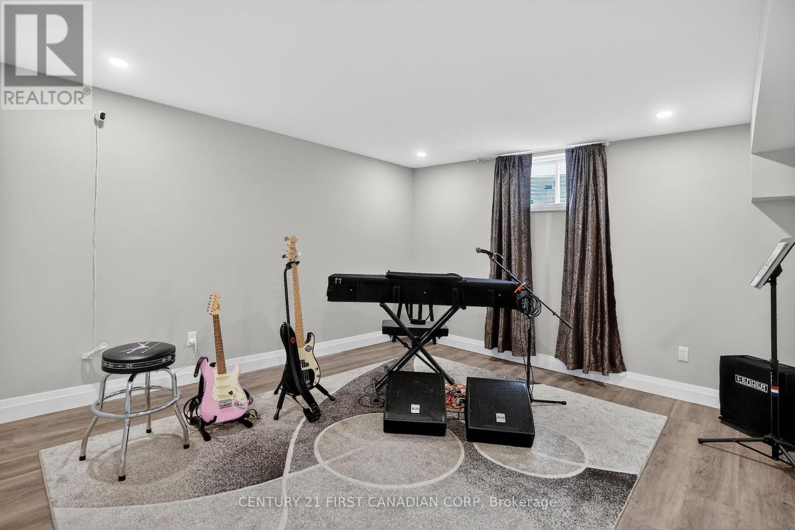 1983 Quarrier Road, London North, Ontario  N6G 5L2 - Photo 40 - X12818436