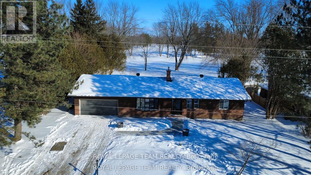 Manotick South to Roger Stevens House for sale:  4 bedroom 1,500 sq.ft. (Listed 2026-02-25)
