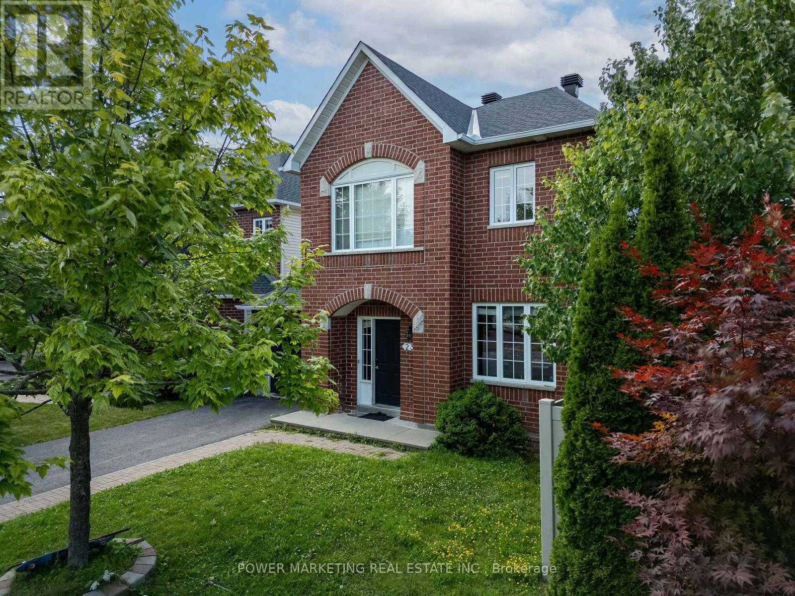2316 Longwater Street, Ottawa, Ontario  K1W 1K7 - Photo 1 - X12818246