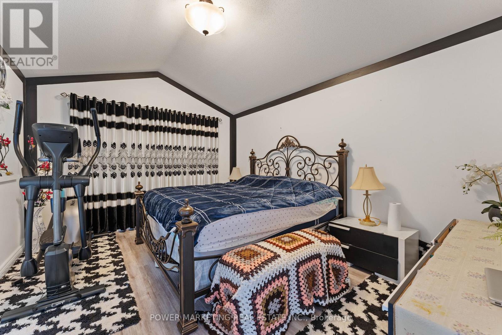 2316 Longwater Street, Ottawa, Ontario  K1W 1K7 - Photo 16 - X12818246