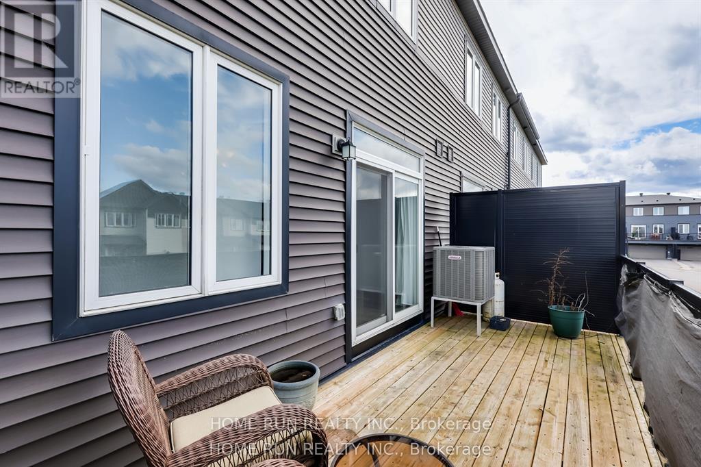 1061 Speedvale Crescent, Ottawa, Ontario  K2T 0P6 - Photo 18 - X12818490