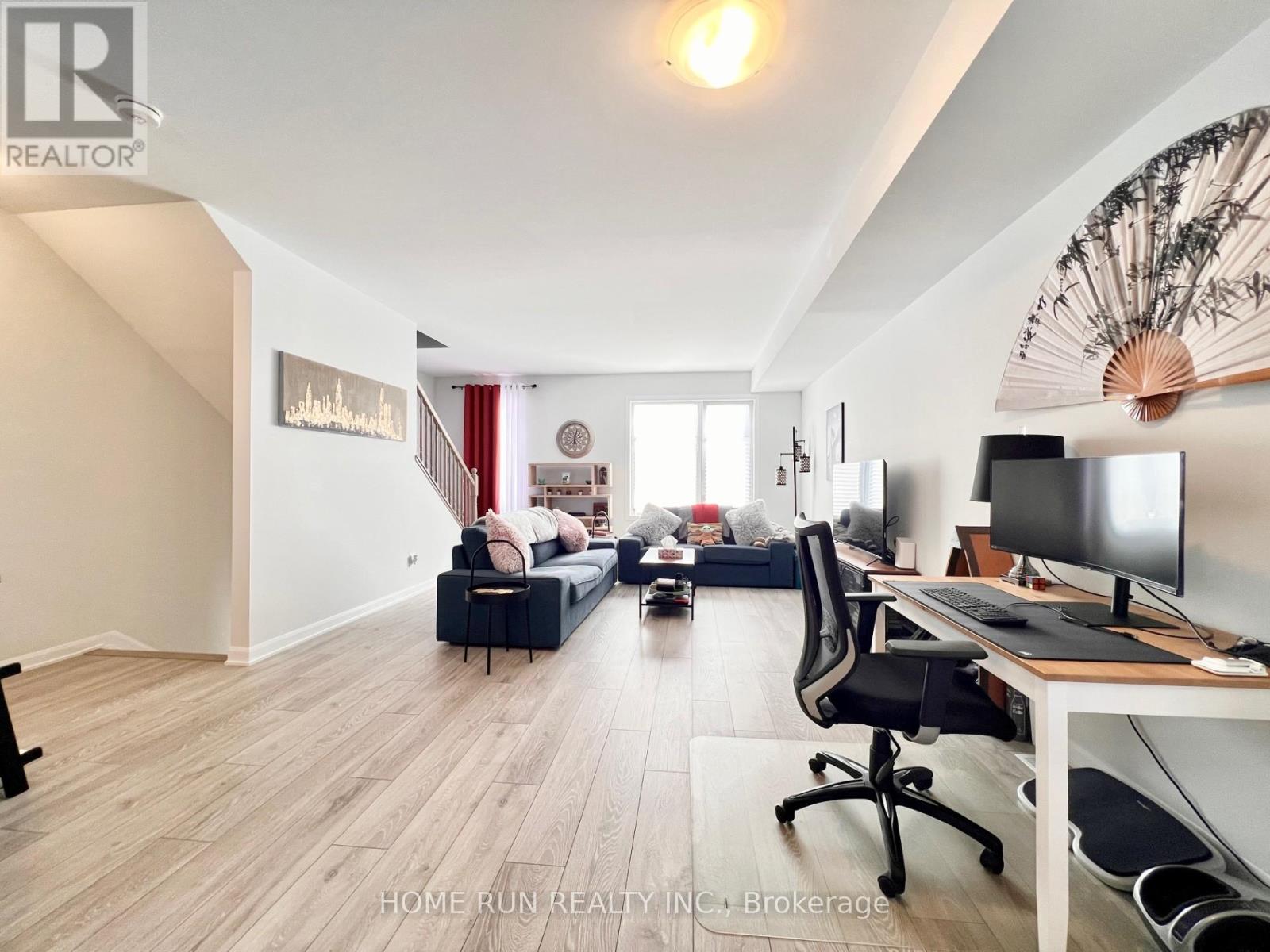 1061 Speedvale Crescent, Ottawa, Ontario  K2T 0P6 - Photo 5 - X12818490