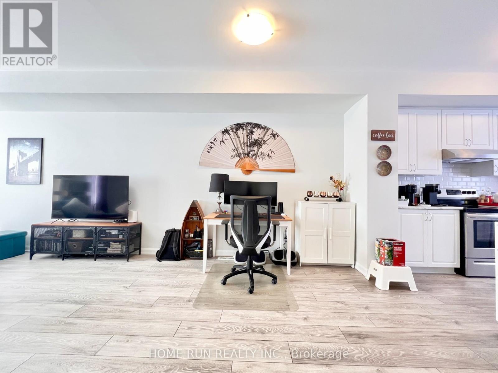 1061 Speedvale Crescent, Ottawa, Ontario  K2T 0P6 - Photo 6 - X12818490