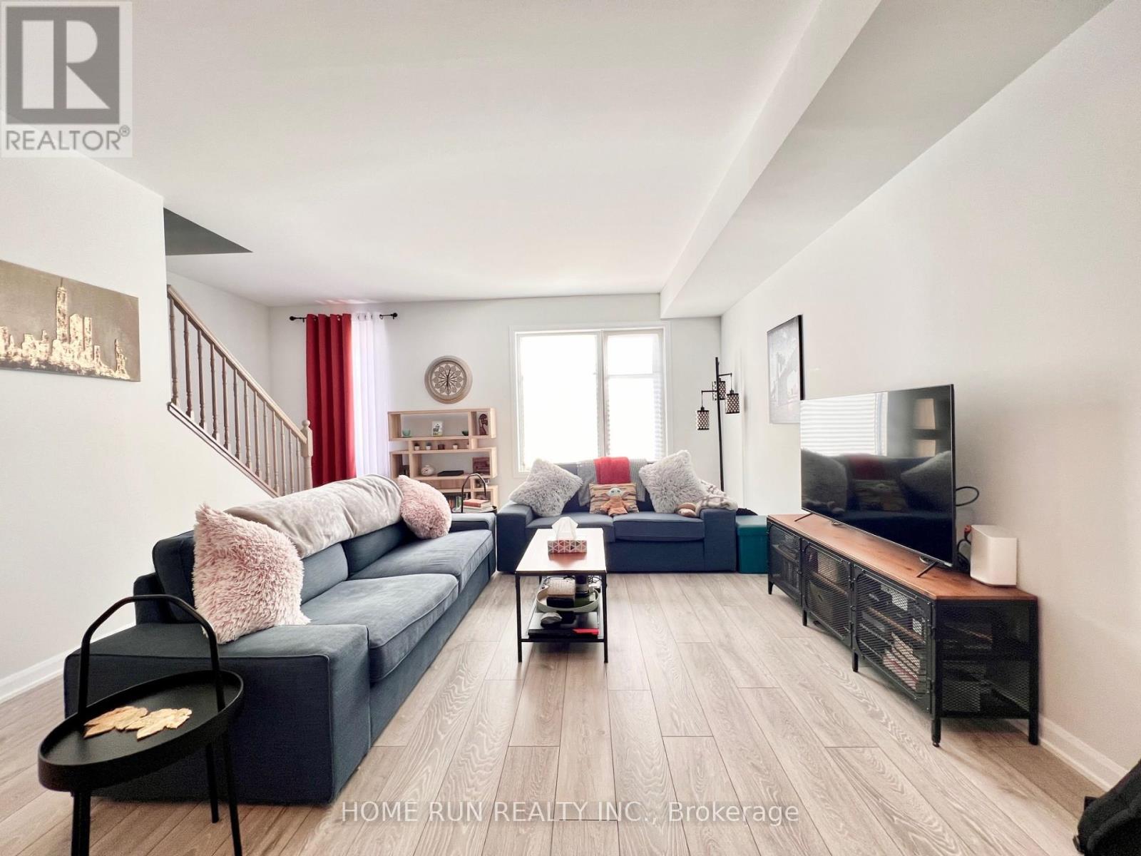 1061 Speedvale Crescent, Ottawa, Ontario  K2T 0P6 - Photo 7 - X12818490