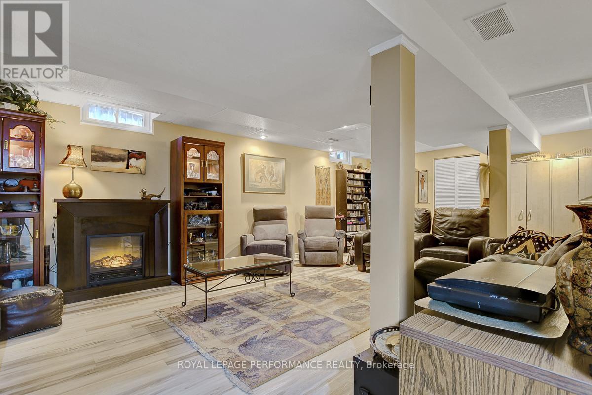 6255 Fortune Drive, Ottawa, Ontario  K1C 2B7 - Photo 24 - X12818494