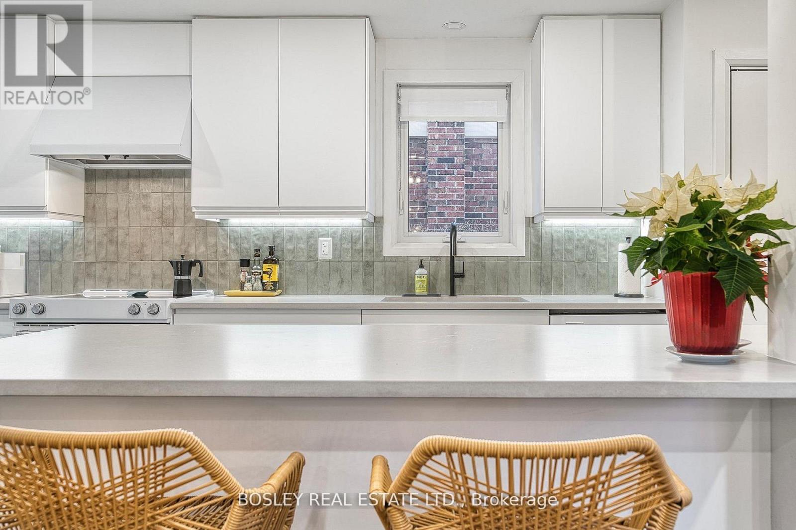 29 Patika Avenue, Toronto, Ontario  M9N 2E7 - Photo 13 - W12815804