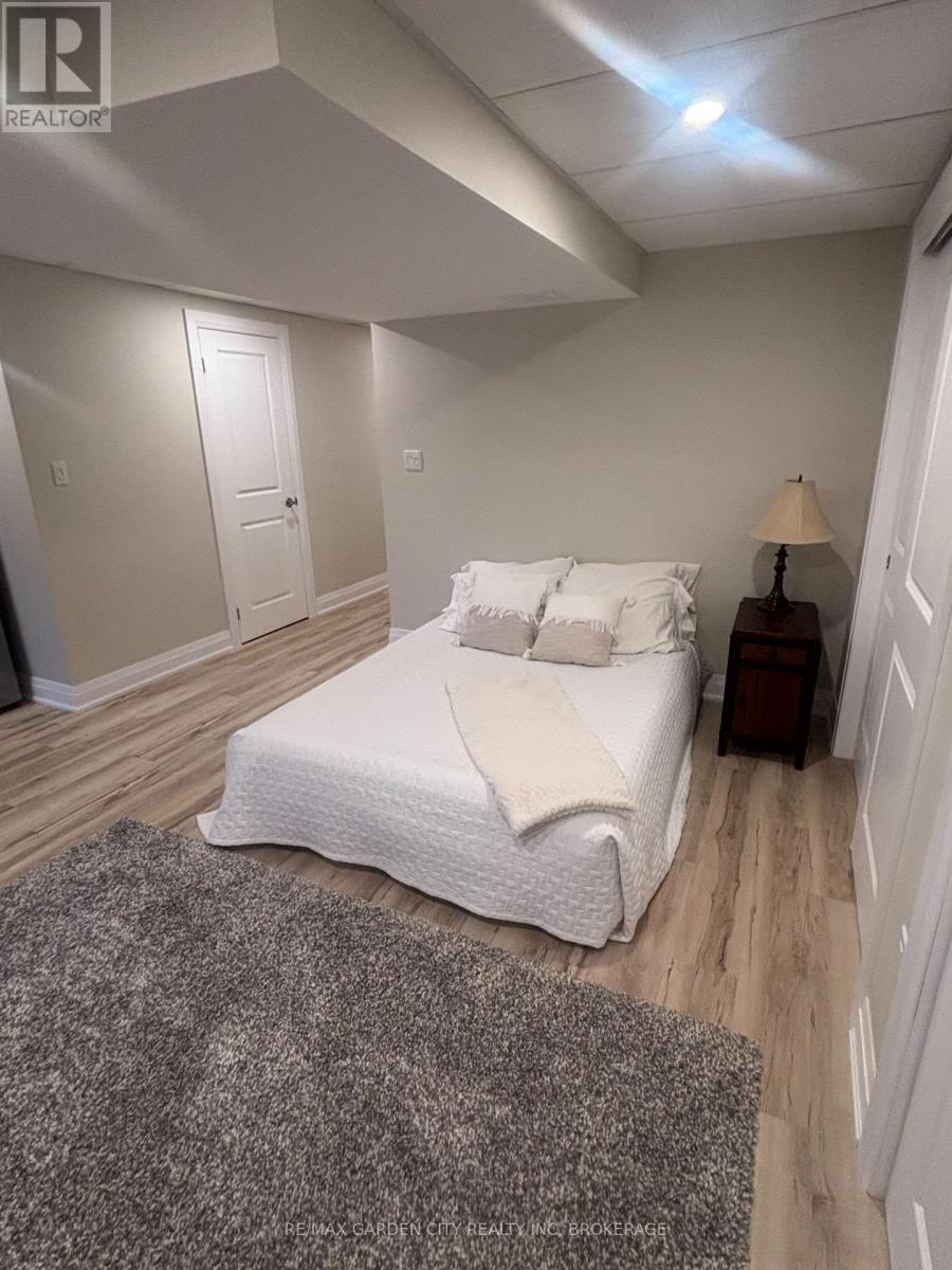 45 Hemlock Way, Grimsby, Ontario  L3M 0A8 - Photo 30 - X12818234