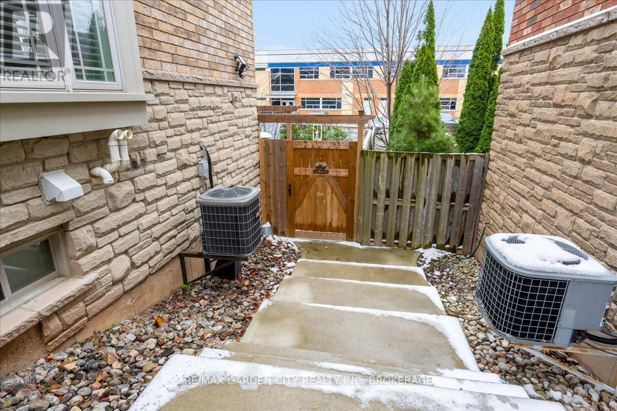 45 Hemlock Way, Grimsby, Ontario  L3M 0A8 - Photo 37 - X12818234