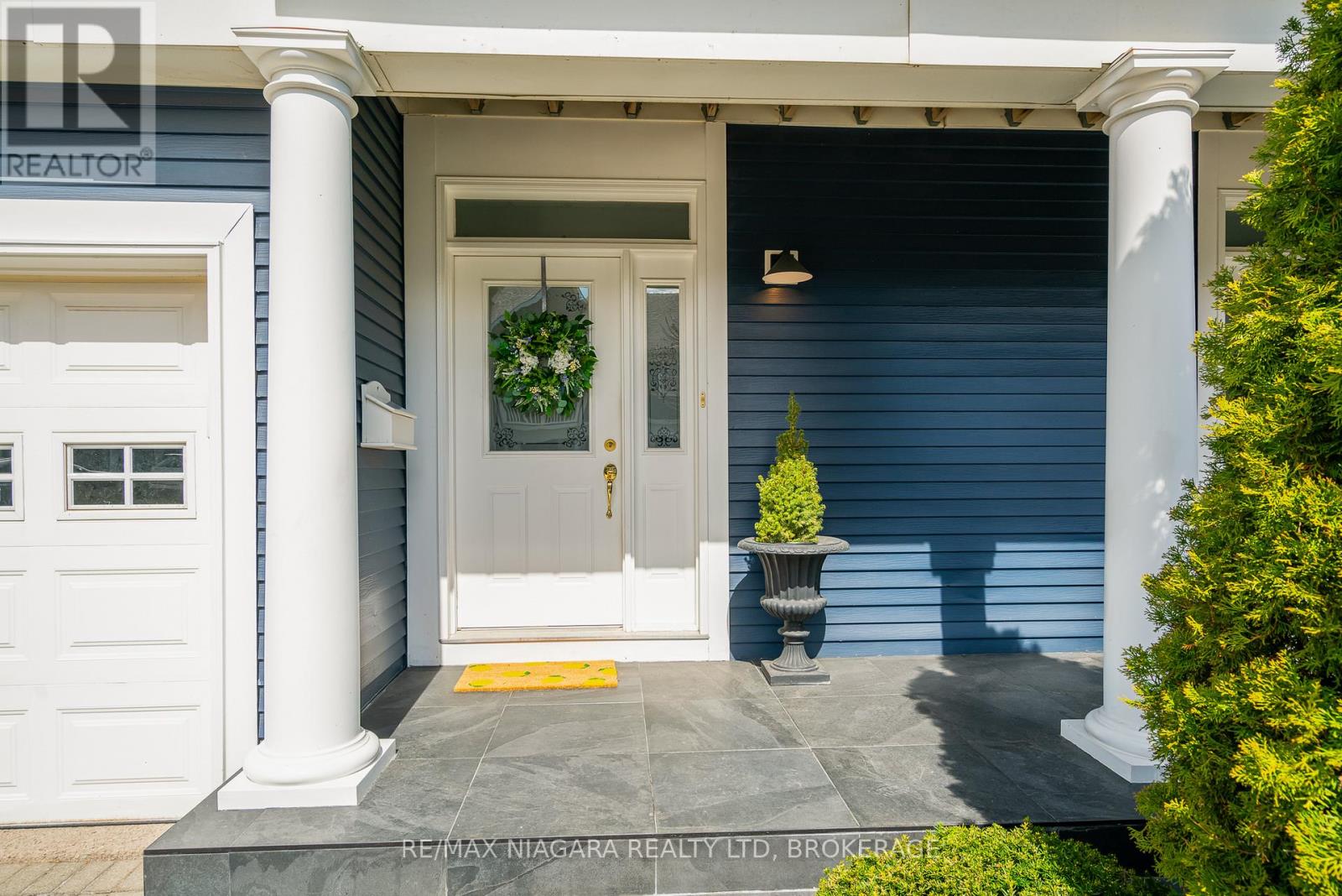 4 - 88 Lakeport Road, St. Catharines, Ontario  L2N 4P8 - Photo 2 - X12818438