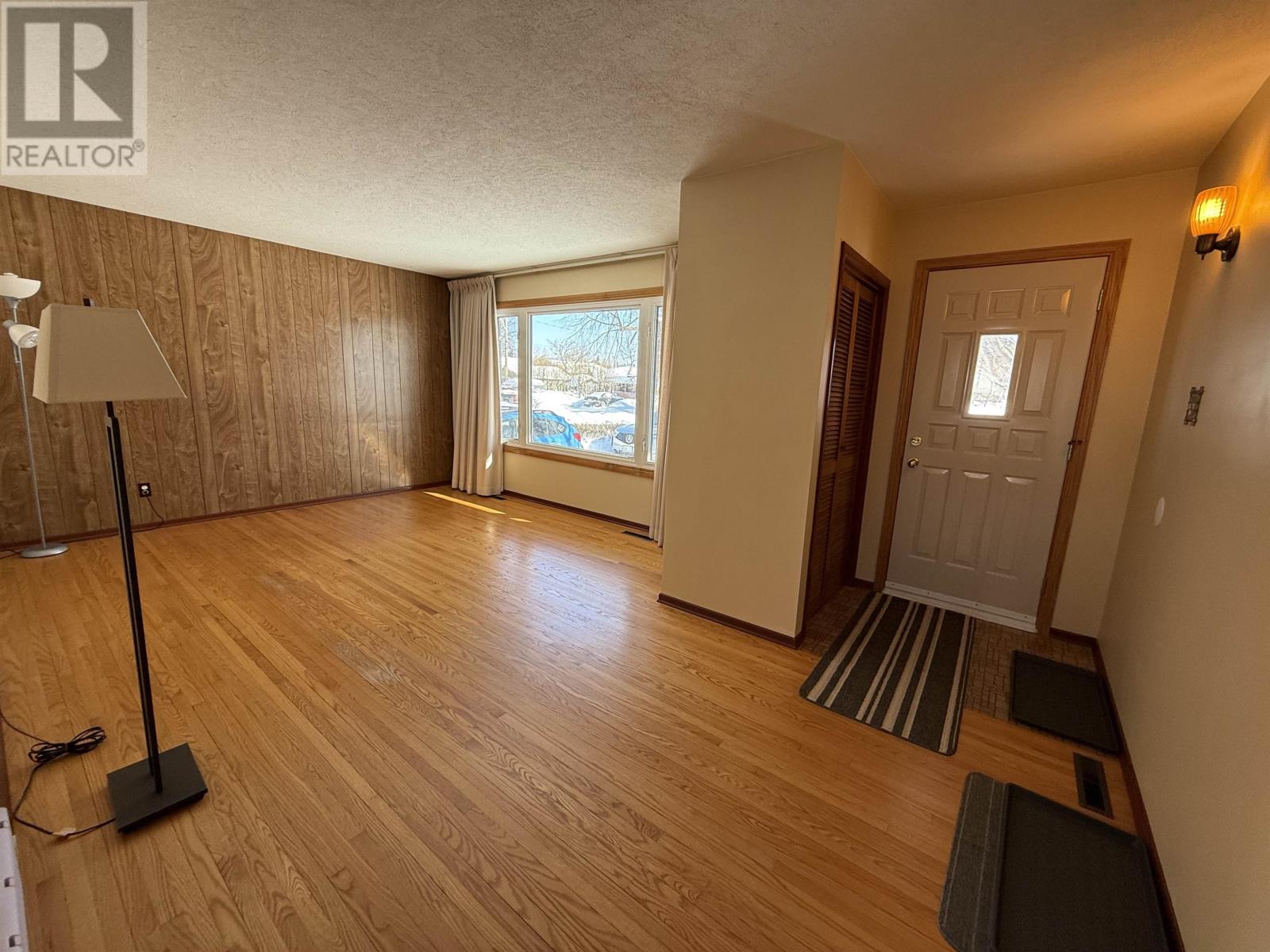 467 Sycamore Pl, Thunder Bay, Ontario  P7C 1X3 - Photo 3 - TB2600292