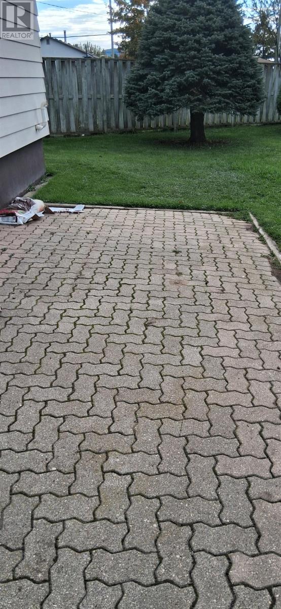 467 Sycamore Pl, Thunder Bay, Ontario  P7C 1X3 - Photo 31 - TB2600292