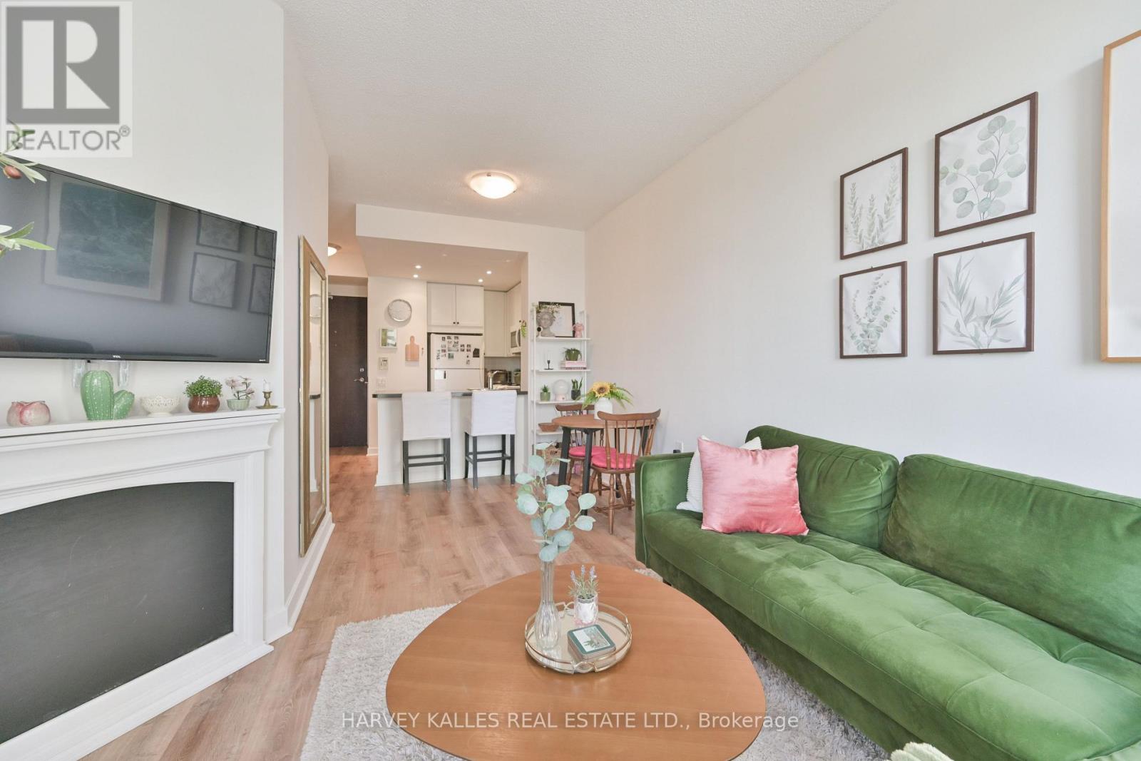 1704 - 85 BLOOR STREET E