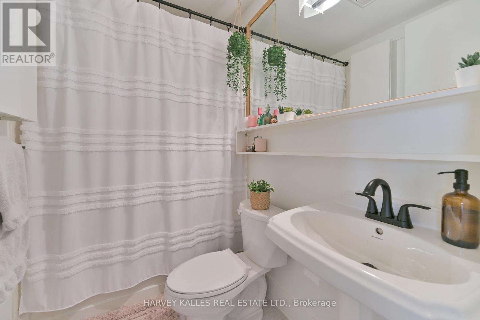 1704 - 85 Bloor Street E, Toronto (Church-Yonge Corridor), Ontario  M4W 3Y1 - Photo 11 - C12818268