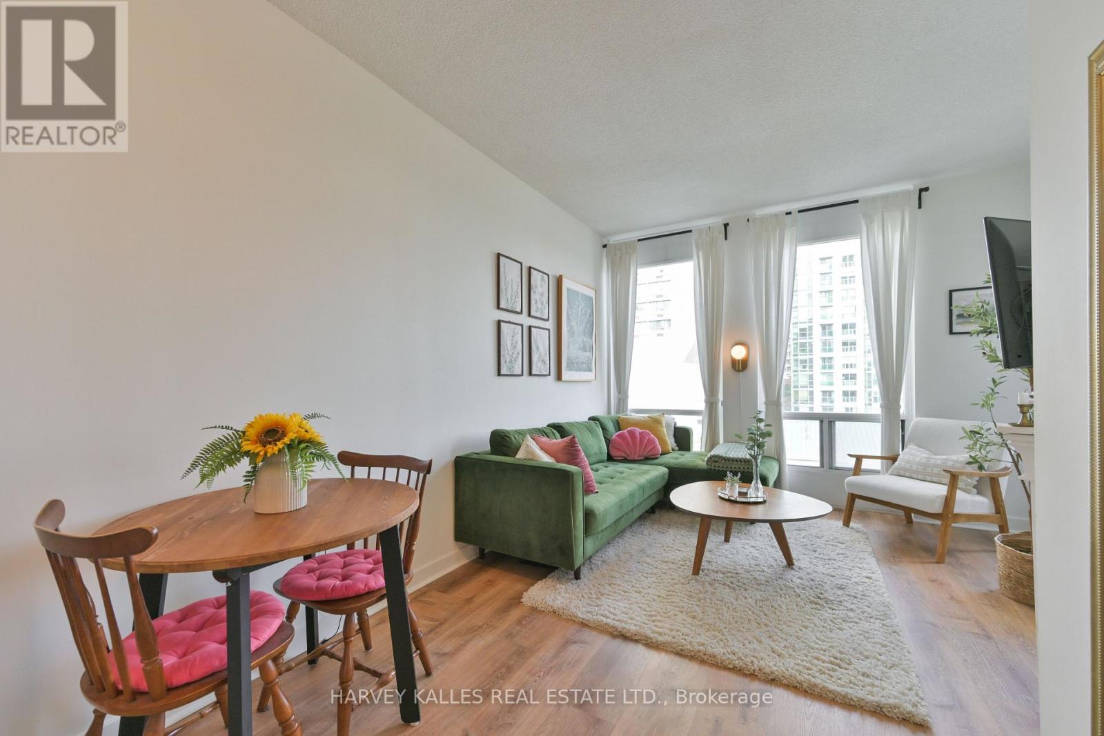 1704 - 85 Bloor Street E, Toronto (Church-Yonge Corridor), Ontario  M4W 3Y1 - Photo 3 - C12818268