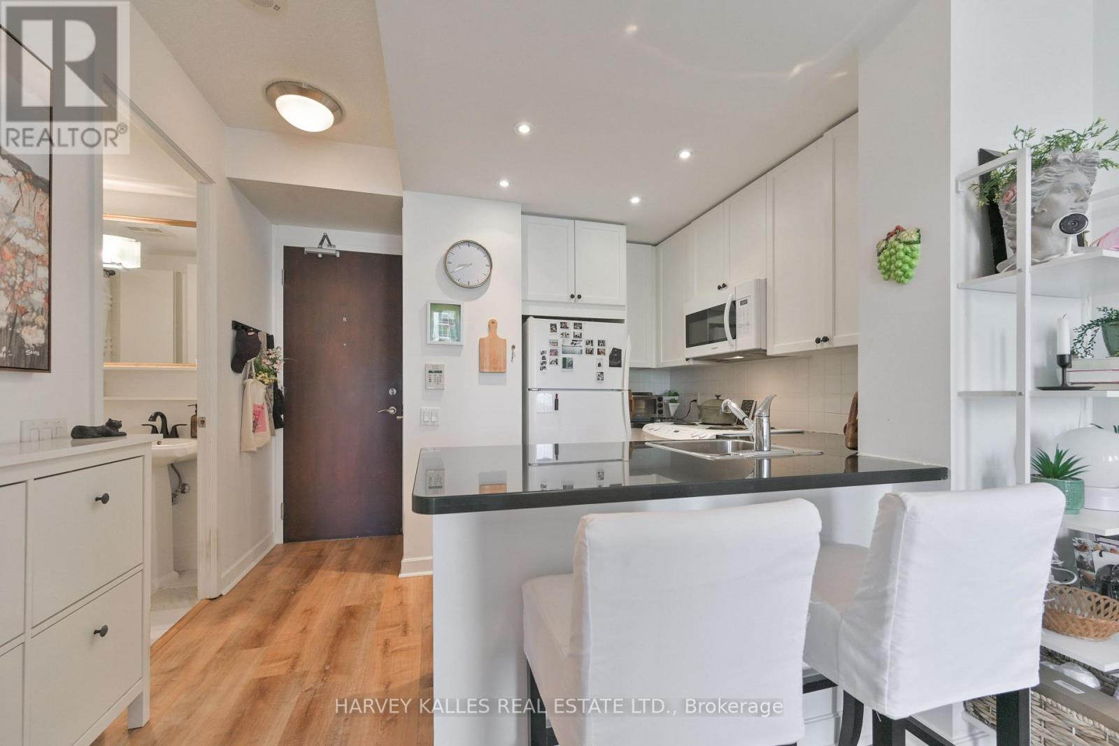 1704 - 85 Bloor Street E, Toronto (Church-Yonge Corridor), Ontario  M4W 3Y1 - Photo 5 - C12818268