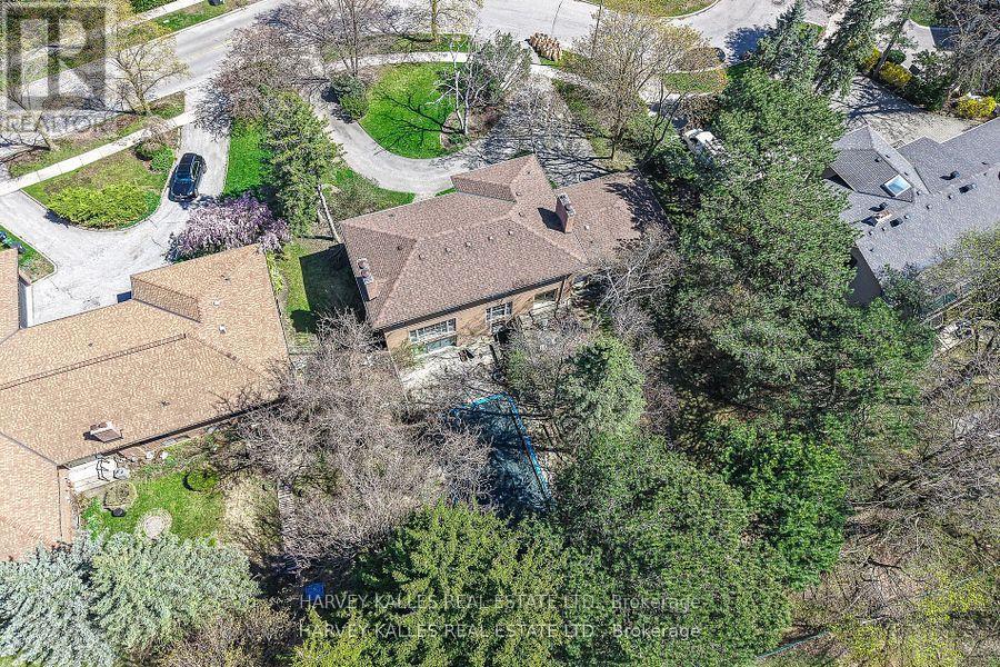 38 Fifeshire Road, Toronto, Ontario  M2L 2G6 - Photo 37 - C12818298