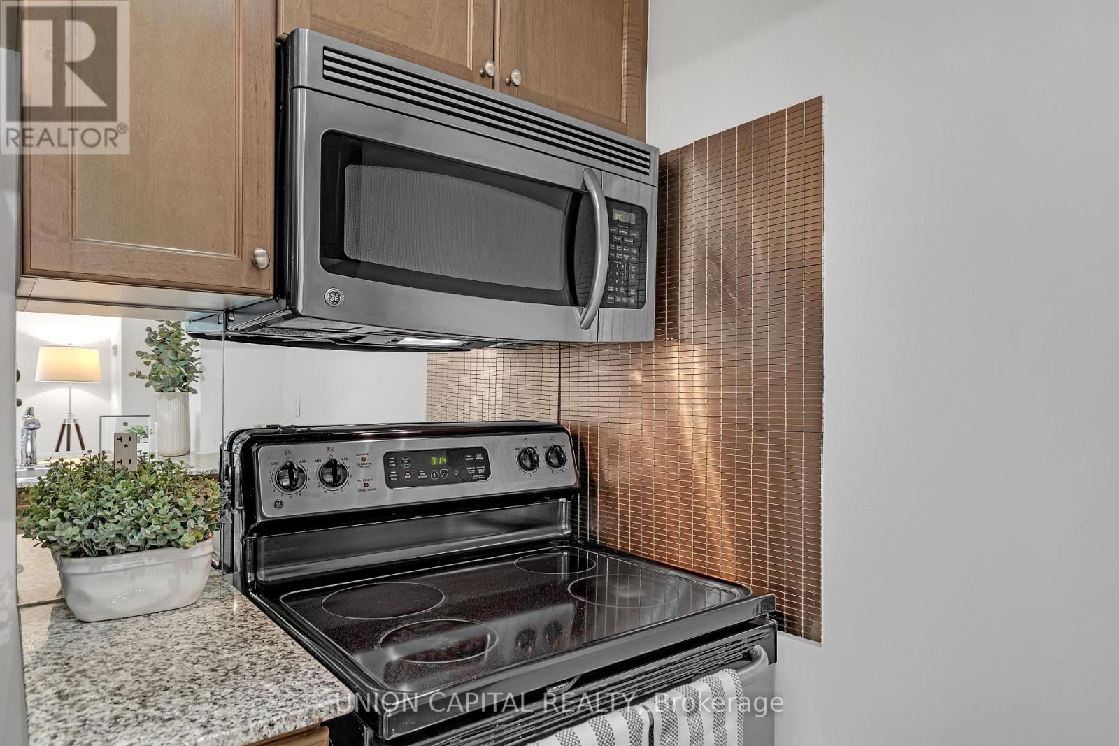 310 - 8 Scollard Street, Toronto (Annex), Ontario  M5R 1M2 - Photo 12 - C12818320