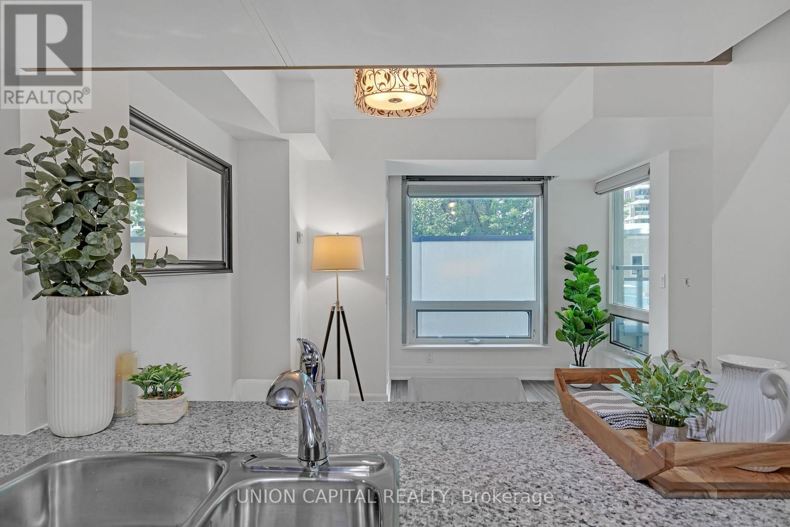 310 - 8 Scollard Street, Toronto (Annex), Ontario  M5R 1M2 - Photo 14 - C12818320