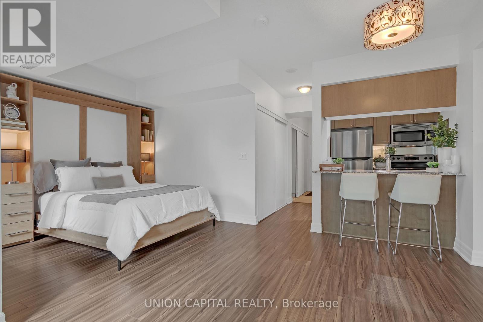 310 - 8 Scollard Street, Toronto (Annex), Ontario  M5R 1M2 - Photo 5 - C12818320