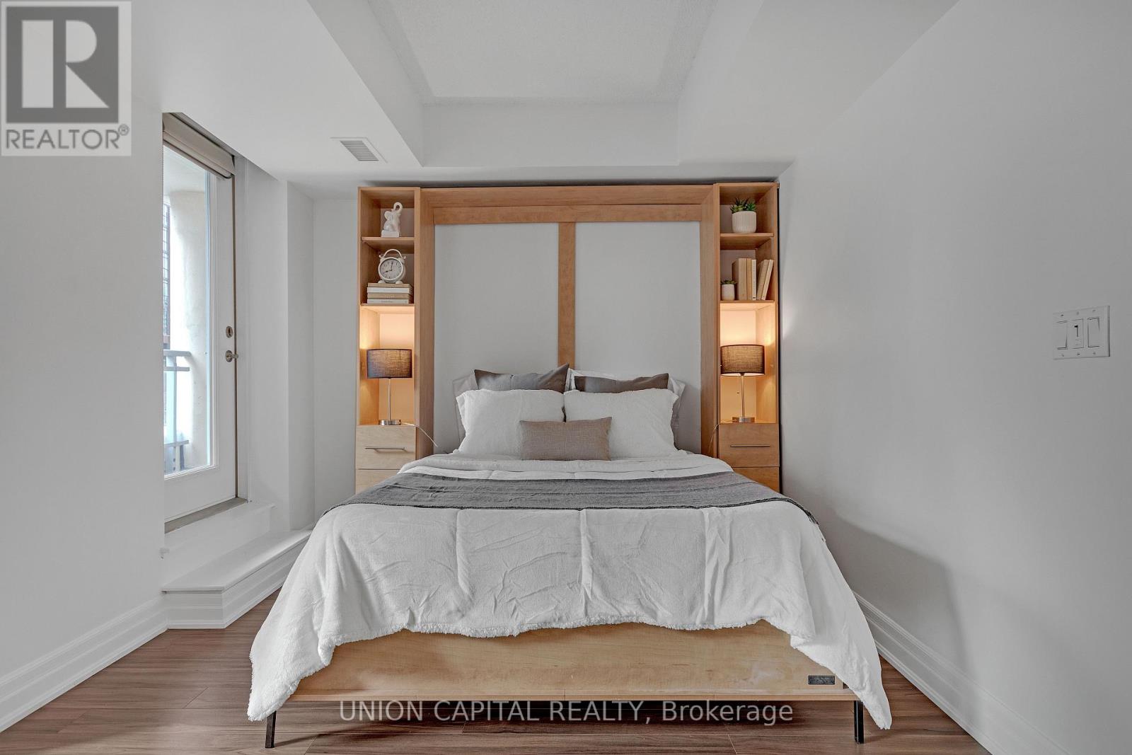 310 - 8 Scollard Street, Toronto (Annex), Ontario  M5R 1M2 - Photo 6 - C12818320