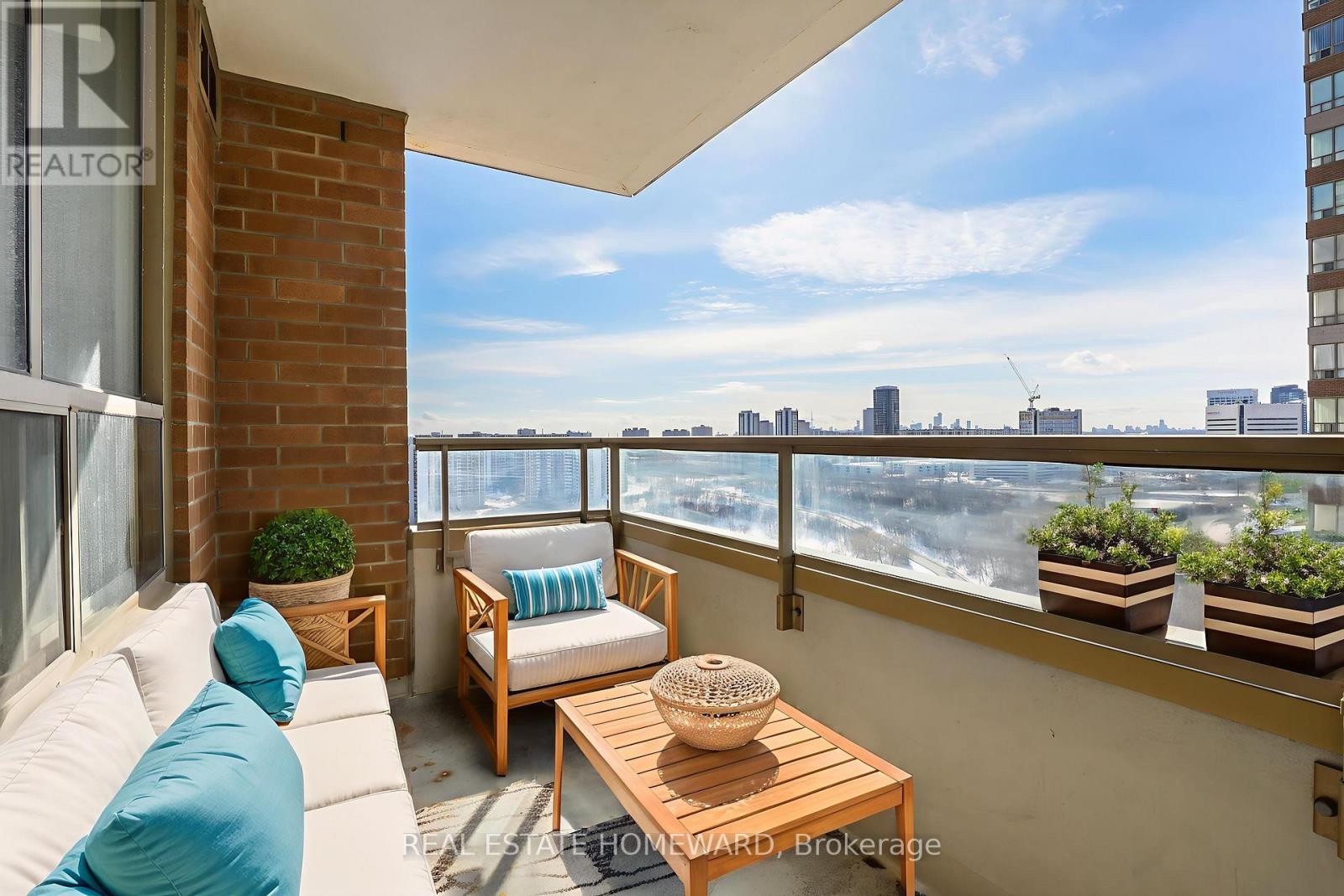 1901 - 195 Wynford Drive, Toronto, Ontario  M3C 3P3 - Photo 7 - C12818380