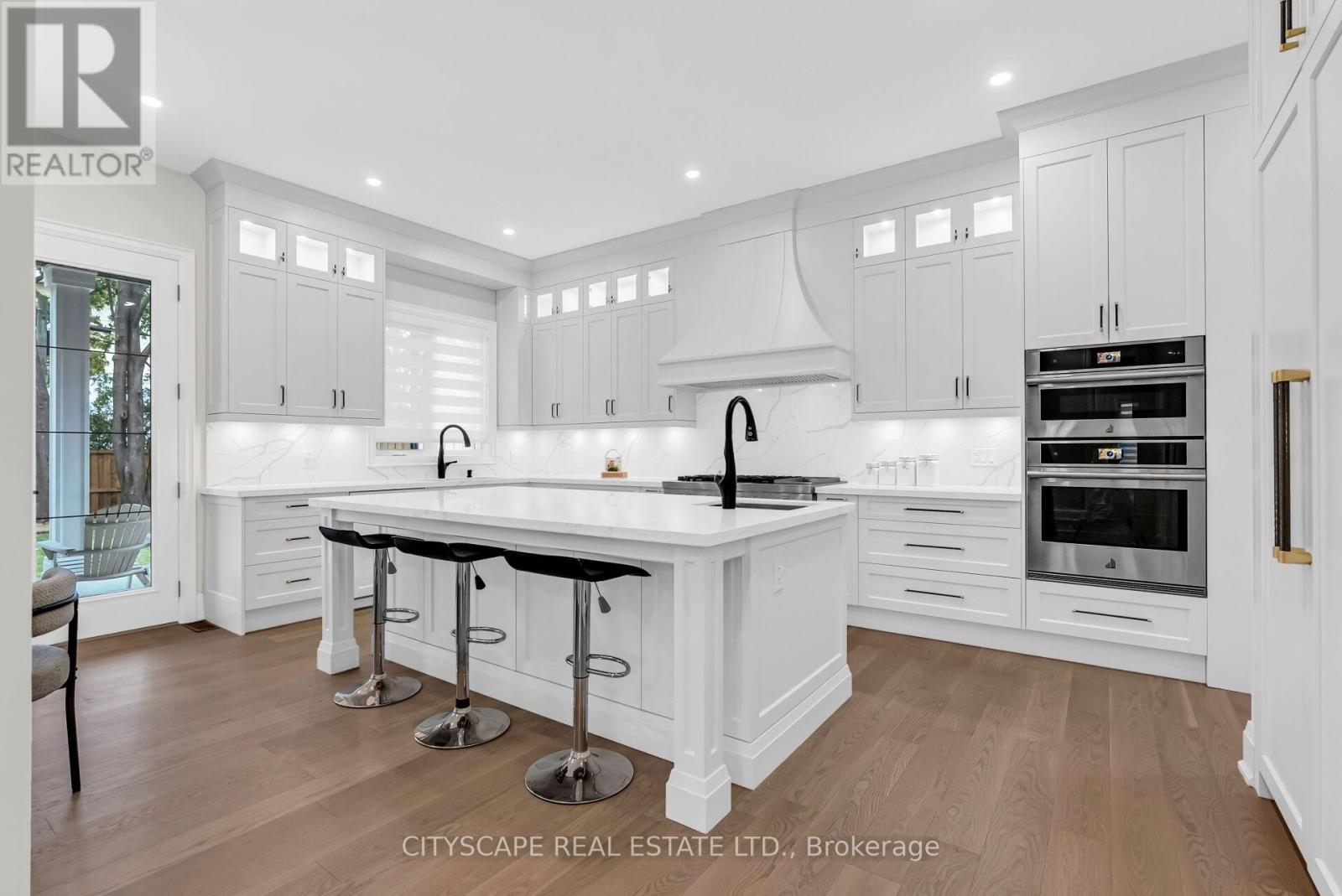 140 Hillmount Avenue, Toronto, Ontario  M6B 1X8 - Photo 16 - C12818384