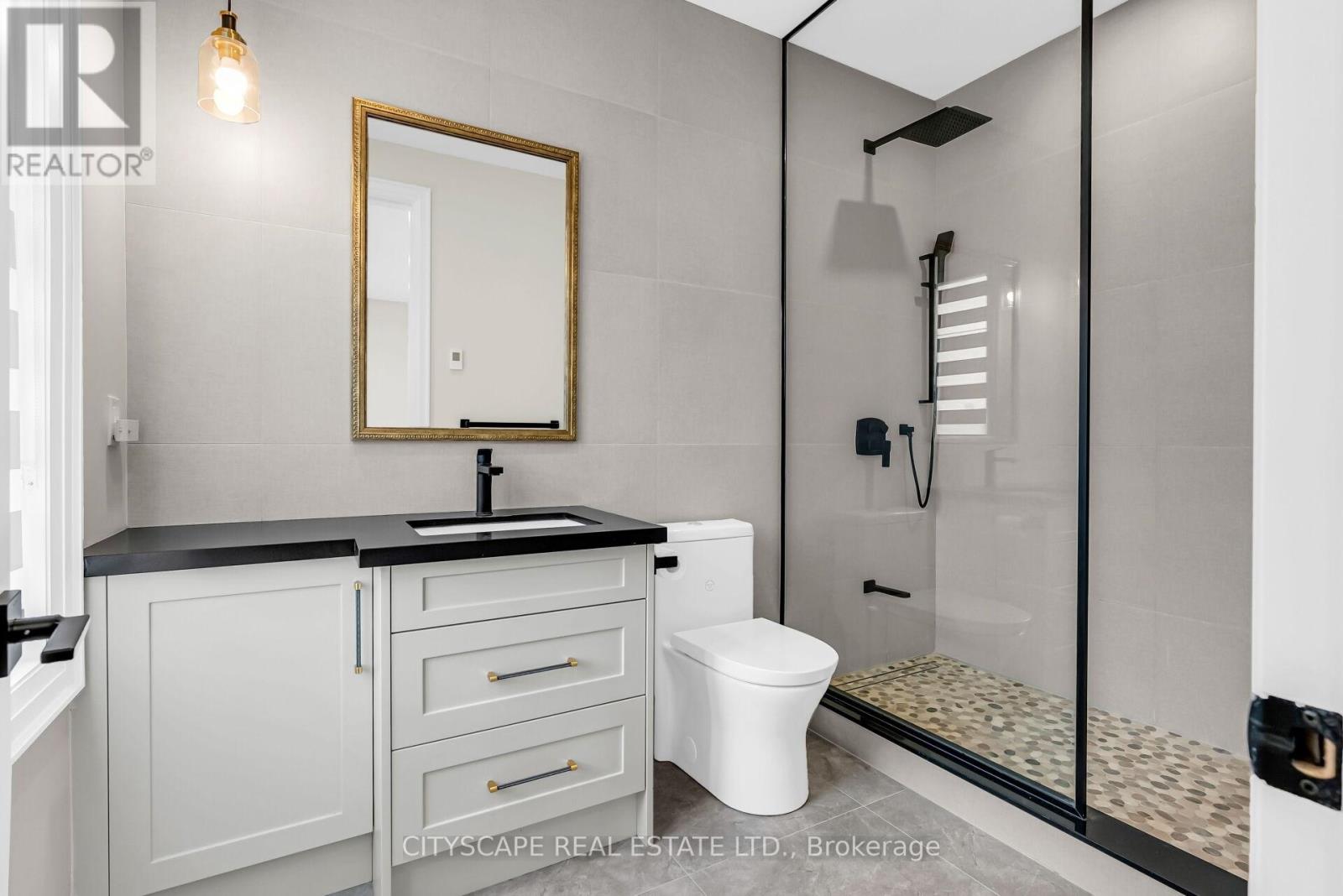 140 Hillmount Avenue, Toronto, Ontario  M6B 1X8 - Photo 29 - C12818384