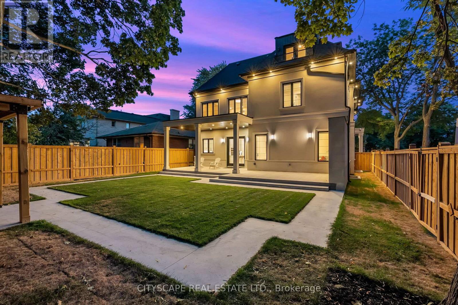 140 Hillmount Avenue, Toronto, Ontario  M6B 1X8 - Photo 5 - C12818384