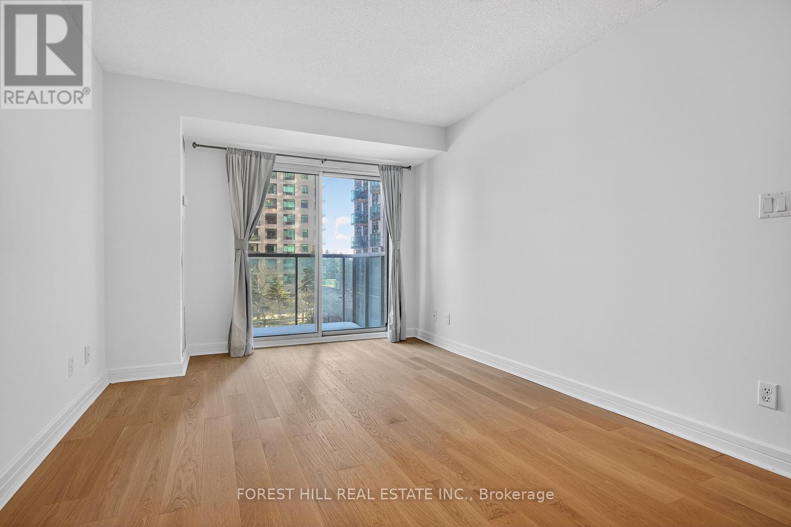 304 - 16 Harrison Garden Boulevard, Toronto, Ontario  M2N 7J6 - Photo 3 - C12818402