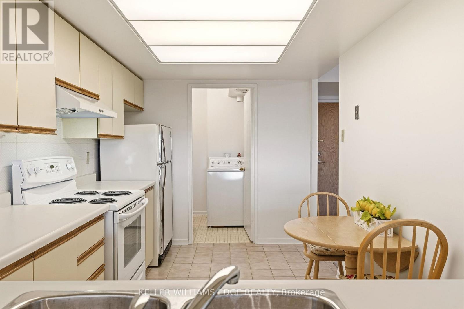 1102 - 5 Kenneth Avenue, Toronto, Ontario  M2N 6M7 - Photo 12 - C12818456