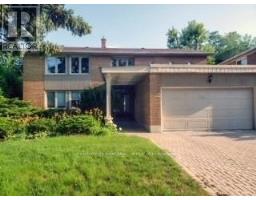 LOWER - 11 TOURNAMENT DRIVE, Toronto, Ontario