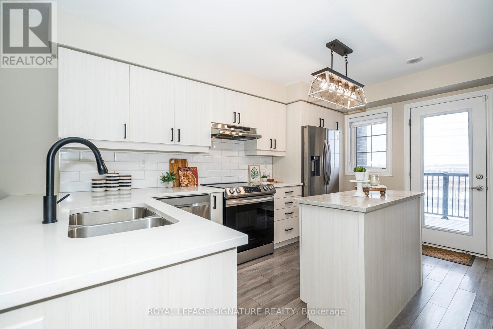 82 Lockyer Drive, Whitby, Ontario  L1P 0M3 - Photo 17 - E12818252