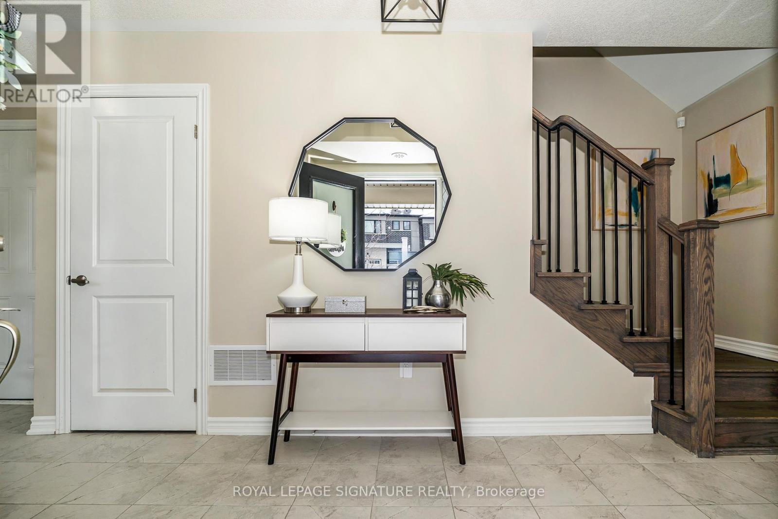 82 Lockyer Drive, Whitby, Ontario  L1P 0M3 - Photo 5 - E12818252