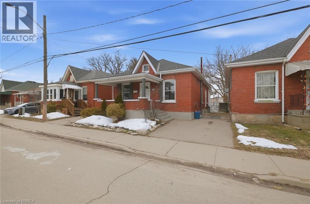 13 Salisbury Avenue, Brantford, Ontario  N3S 1M6 - Photo 2 - 40806130