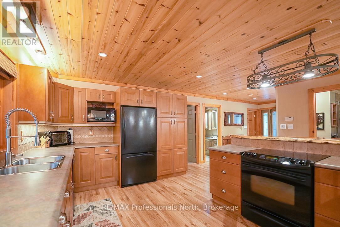 2272 Minnicock Lake Road, Highlands East, Ontario  K0M 1S0 - Photo 16 - X11960909