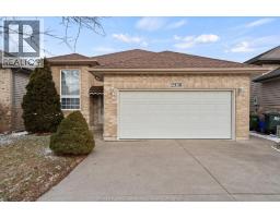 2538 DUNESHILL, Windsor, Ontario