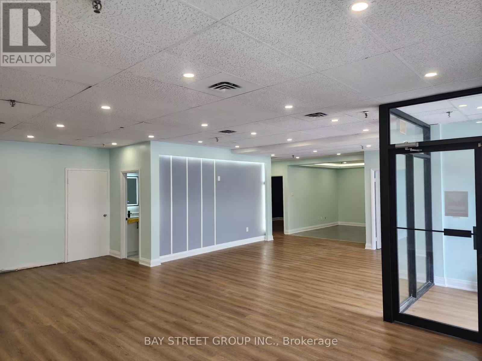 15 - 825 Denison Street, Markham, Ontario  L3R 5E4 - Photo 2 - N12818258