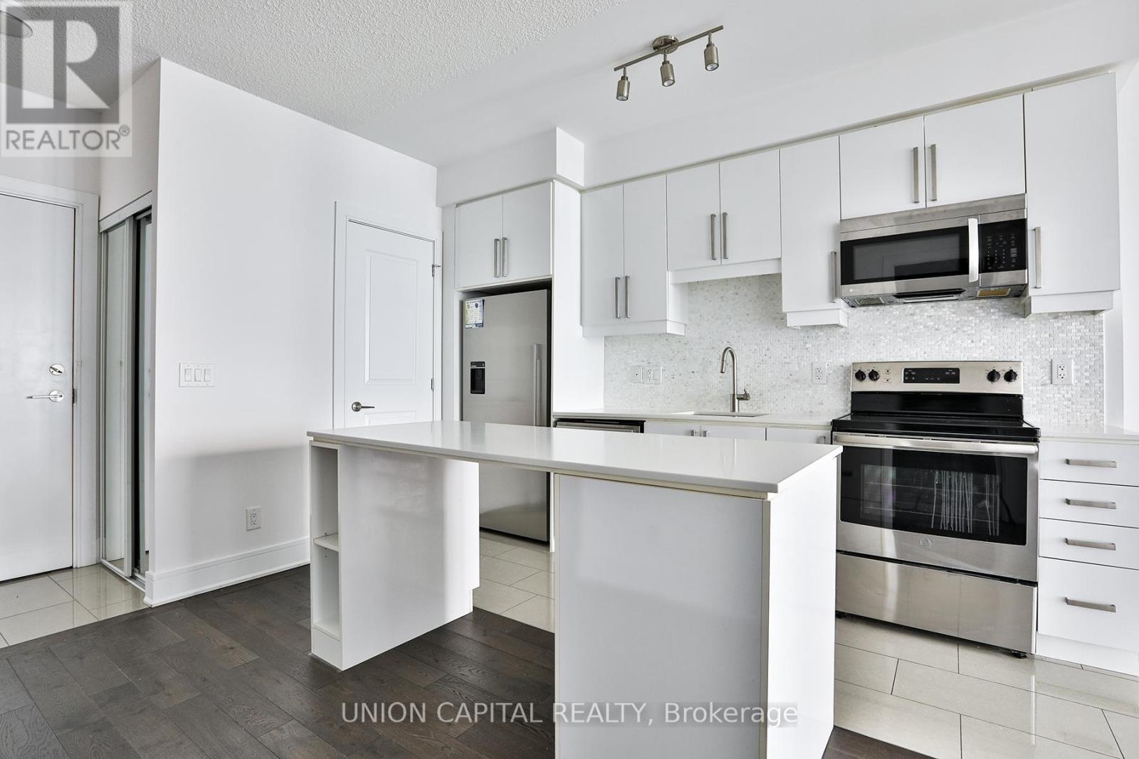 Ph1103 - 9191 Yonge Street, Richmond Hill, Ontario  L4C 1E2 - Photo 5 - N12818270