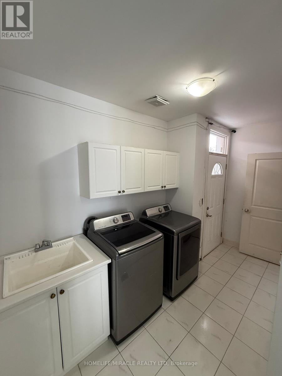 277 Gibson Circle, Bradford West Gwillimbury, Ontario  L3Z 0X2 - Photo 13 - N12818282