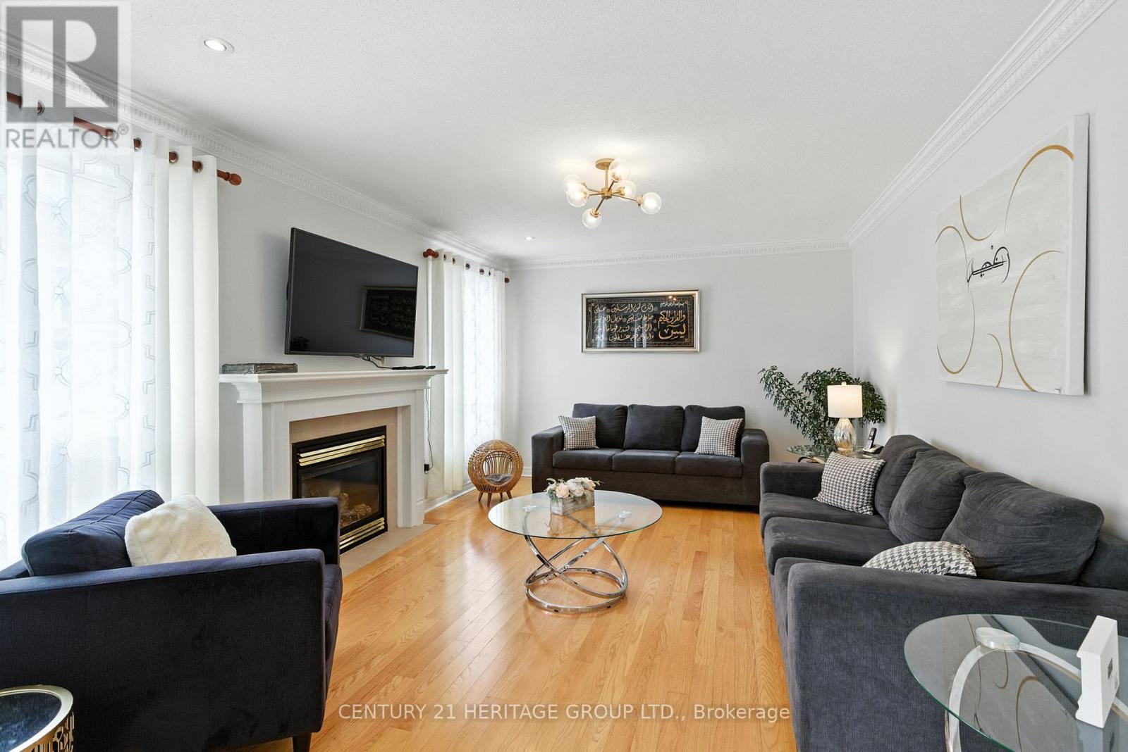 106 Laurendale Avenue, Georgina, Ontario  L4P 4E8 - Photo 8 - N12818302