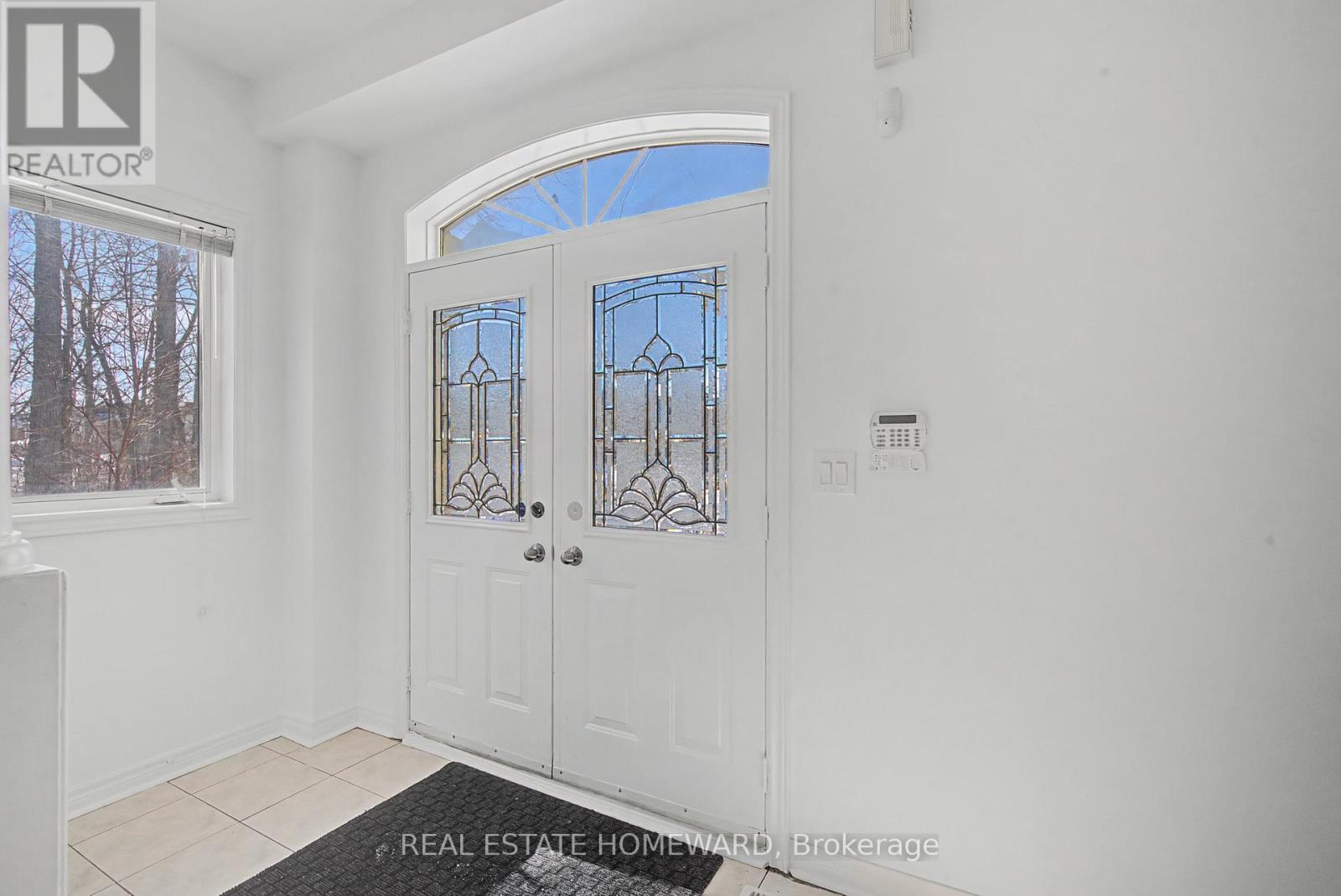 173 Forestwood Street, Richmond Hill, Ontario  L4S 1Y3 - Photo 4 - N12818422