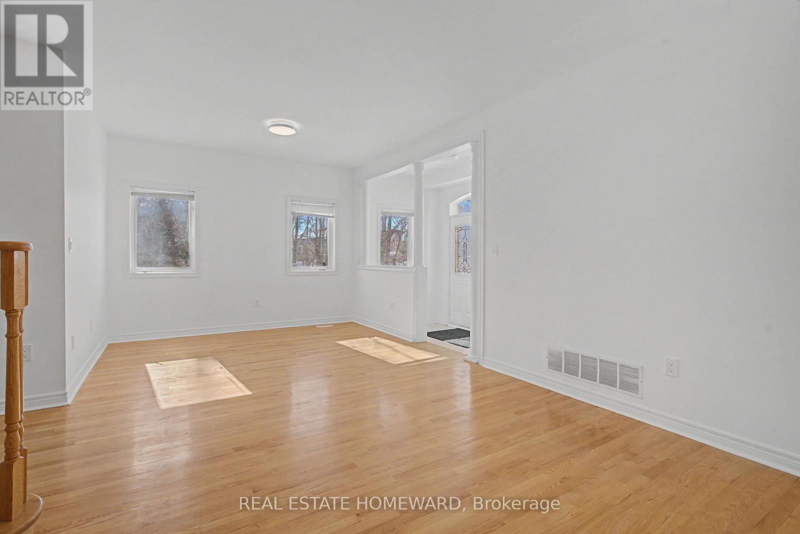 173 Forestwood Street, Richmond Hill, Ontario  L4S 1Y3 - Photo 7 - N12818422