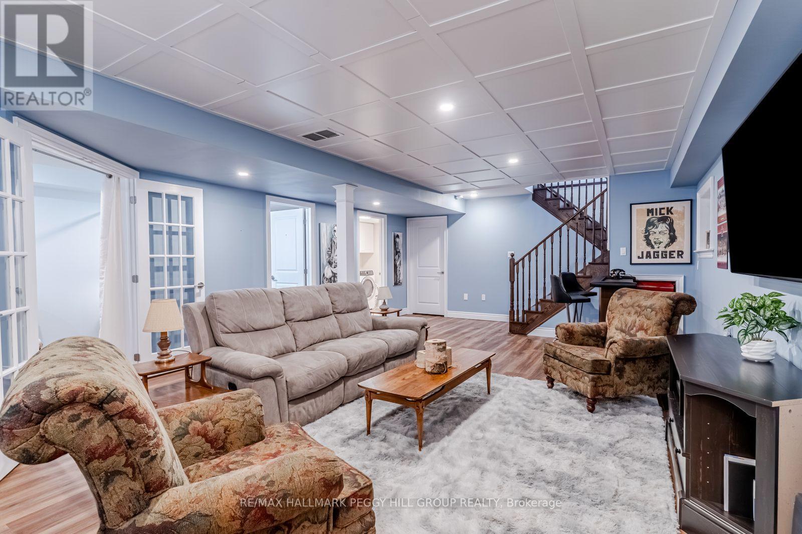 15 Assunta Garden, New Tecumseth, Ontario  L9R 0V2 - Photo 10 - N12818466