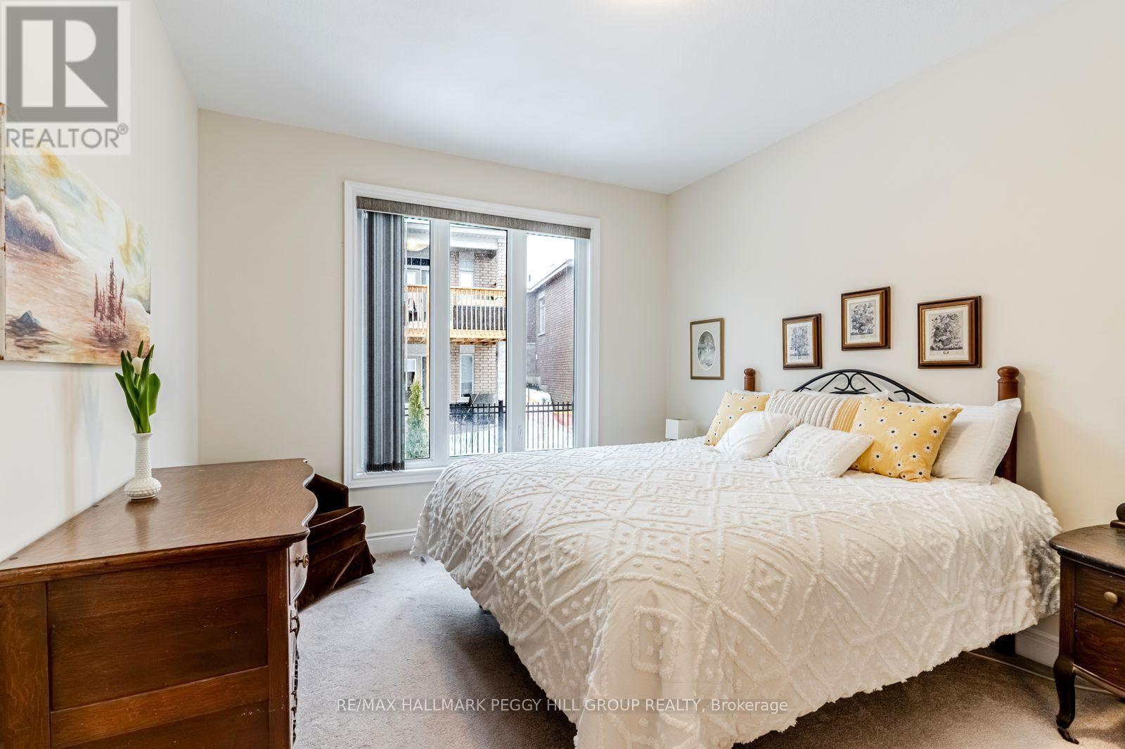 15 Assunta Garden, New Tecumseth, Ontario  L9R 0V2 - Photo 7 - N12818466