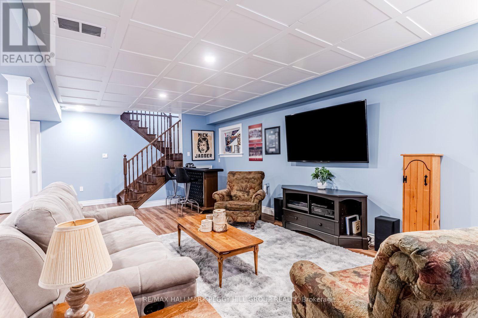 15 Assunta Garden, New Tecumseth, Ontario  L9R 0V2 - Photo 9 - N12818466